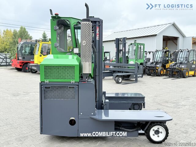 Dört yollu forklift Combilift C3000 DIESEL TRIPLEX 4900 POSITIONER
