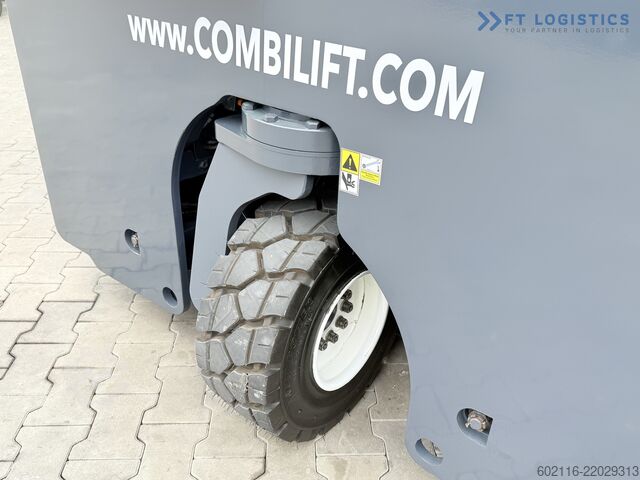 Dört yollu forklift Combilift C3000 DIESEL TRIPLEX 4900 POSITIONER