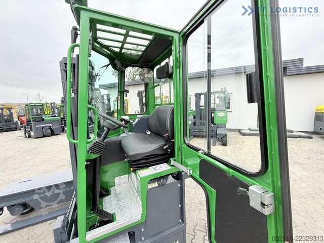 Dört yollu forklift Combilift C3000 DIESEL TRIPLEX 4900 POSITIONER