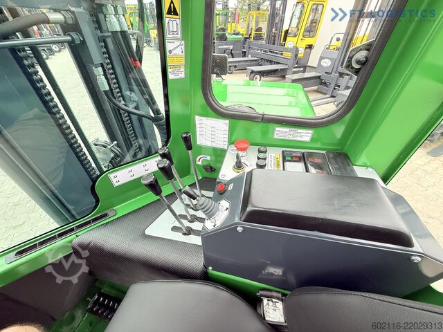 Dört yollu forklift Combilift C3000 DIESEL TRIPLEX 4900 POSITIONER