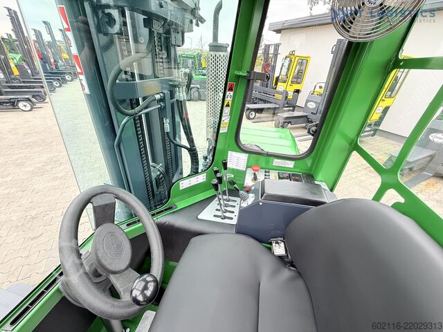 Dört yollu forklift Combilift C3000 DIESEL TRIPLEX 4900 POSITIONER