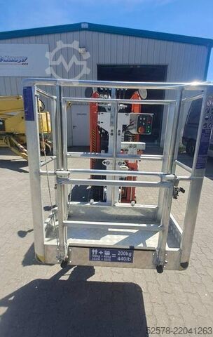 Platformă de lucru telescopică articulată EasyLift R 130