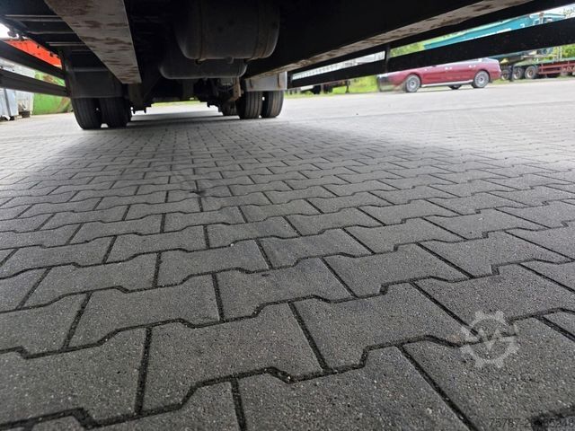 Otevřený návěs s plachtou SCHWARZMÜLLER Jumbo mit Bordwänden und Schwanenhals