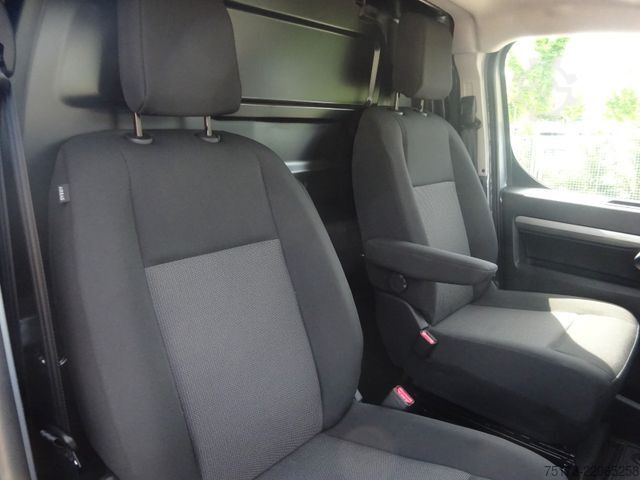 Skåpbil OPEL Vivaro Kasten 177PS Autm. XL Navi Winter