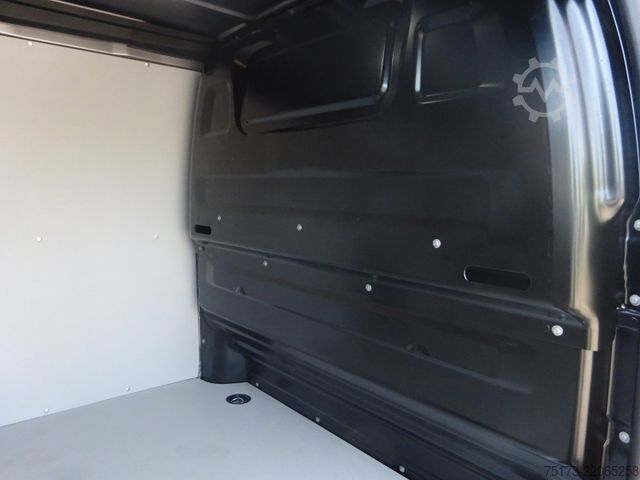 Skåpbil OPEL Vivaro Kasten 177PS Autm. XL Navi Winter