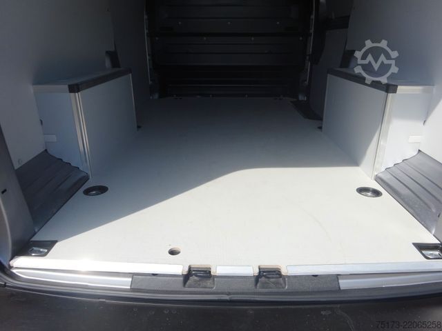 Skåpbil OPEL Vivaro Kasten 177PS Autm. XL Navi Winter
