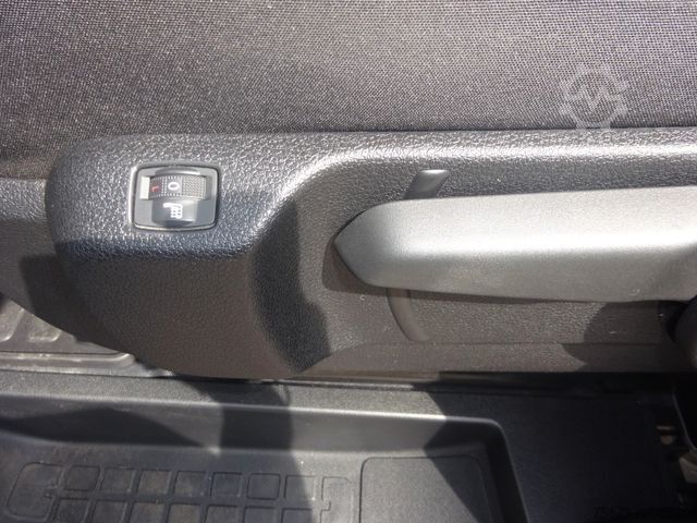 Skåpbil OPEL Vivaro Kasten 177PS Autm. XL Navi Winter
