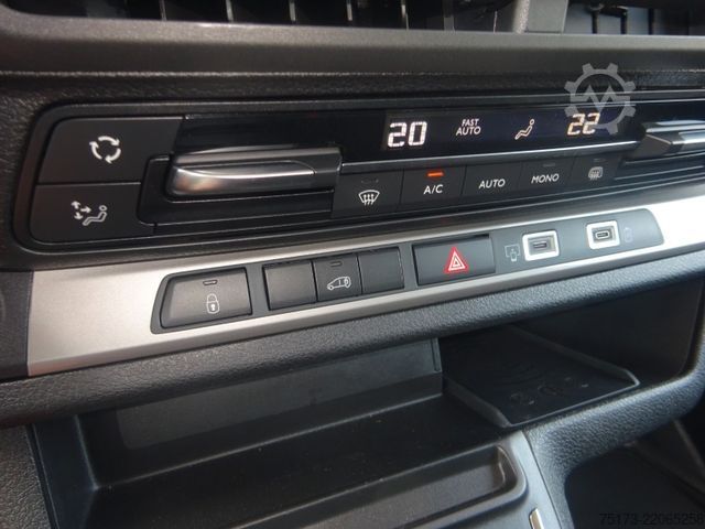 Skåpbil OPEL Vivaro Kasten 177PS Autm. XL Navi Winter