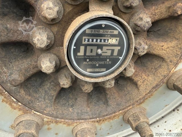 Kofferauflieger KRONE SDK 27 Dry Liner Doppelstock