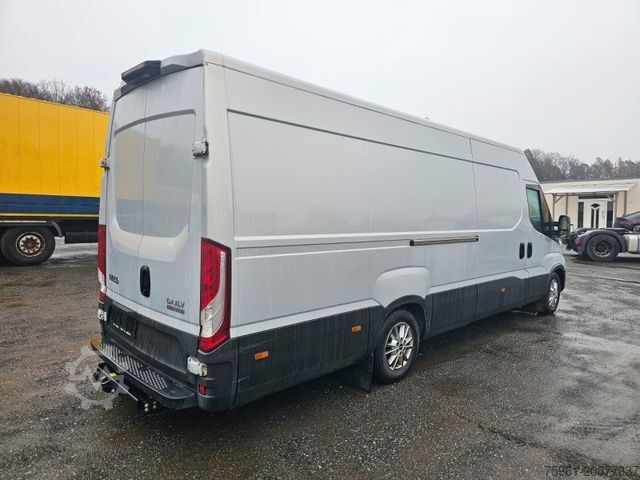 Furgon skrzyniowy IVECO Daily 35S21 (35-210) Kastenwagen