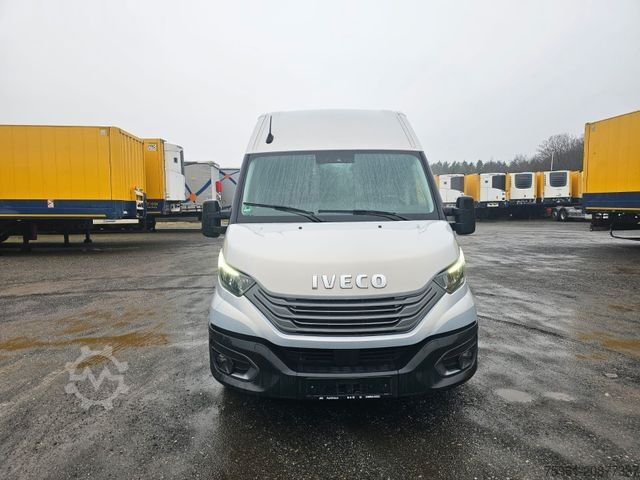Furgon skrzyniowy IVECO Daily 35S21 (35-210) Kastenwagen