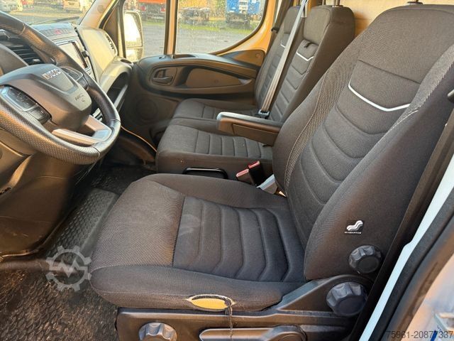 Furgon skrzyniowy IVECO Daily 35S21 (35-210) Kastenwagen