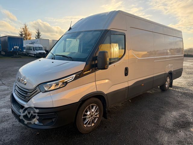 Furgon skrzyniowy IVECO Daily 35S21 (35-210) Kastenwagen