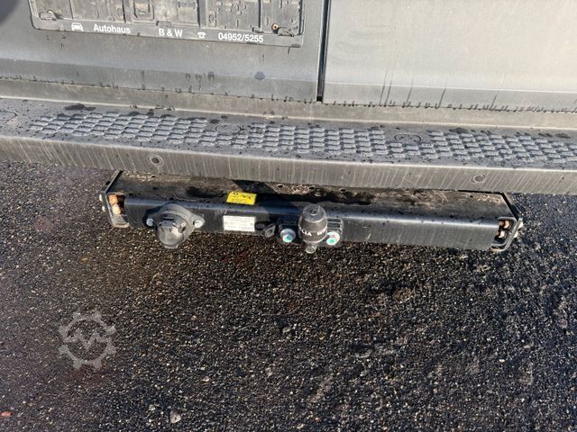 Furgon skrzyniowy IVECO Daily 35S21 (35-210) Kastenwagen