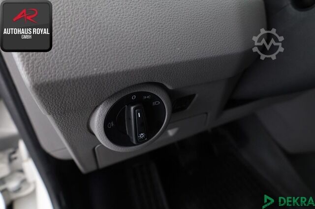 Furgon blaszak Volkswagen T6 Transporter T6.1 2.0 TDI KASTEN LANG 3 SITZE