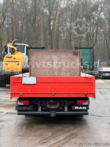 Pick-up van MAN TGL 8.180 4x2 Pritsche 3 Sitzplätze EU6