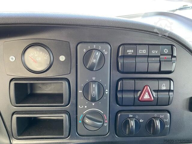 Carga pesada Mercedes-Benz TITAN 5560  Z52-600 F TITAN 5560  Z52-600 F 6X6...