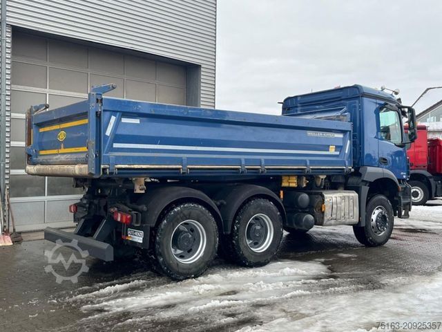 Tresidig tippbil MERCEDES-BENZ Arocs 2643 K 6x4 3-Achs Kipper Meiller