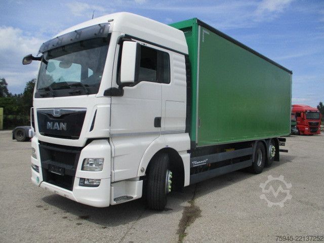 Camião de bebidas MAN TGX 26.440, Getränkeaufbau mit Schiebeplane