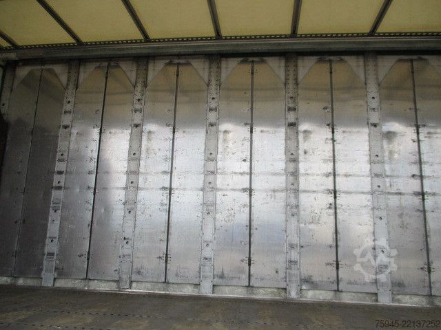 Camião de bebidas MAN TGX 26.440, Getränkeaufbau mit Schiebeplane