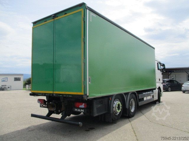 Camião de bebidas MAN TGX 26.440, Getränkeaufbau mit Schiebeplane