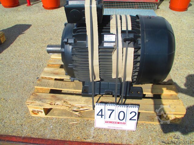 #4702 Motore elettrico NUOVO, maniglia Siemens IE3