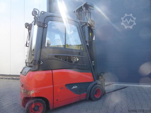 Stivuitor electric cu 4 roți Linde E20PH-02