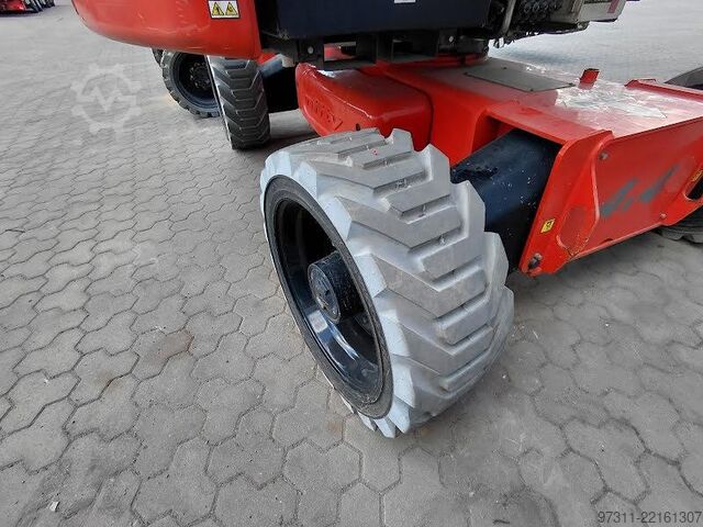 Piattaforma di lavoro telescopica articolata Niftylift HR28 HYBRID 4X4