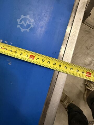 Yukarıdan ve aşağıdan Zodiac yazıcı ile etiketleme Labeling with printer top and bottom Zodiac