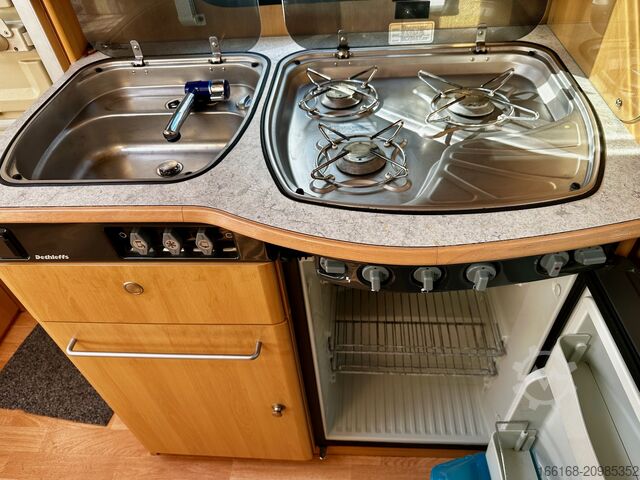 Karavan Dethleffs Camper 470 V