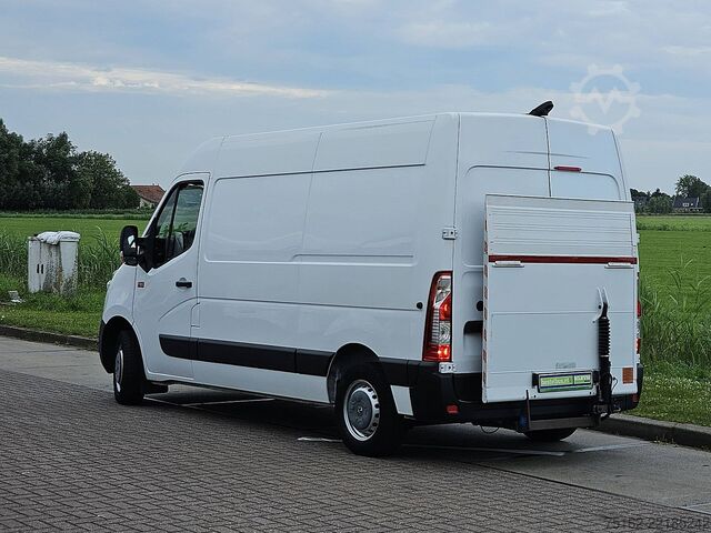 Bestelauto RENAULT MASTER 2.3 L2H2 Laadklep Euro6!