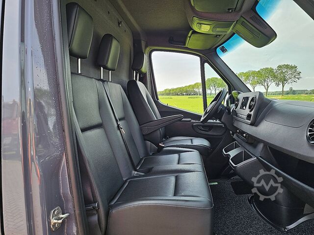 Kombi s vysokou střechou MERCEDES-BENZ SPRINTER 317 L4H2 XXL Automaat