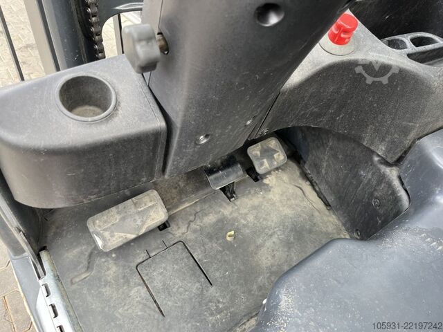 Elektrikli 3 tekerlekli forklift Linde E15-02