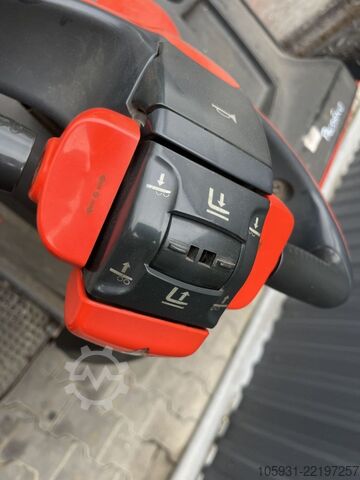 Ayakta istifleyici Linde L14AP