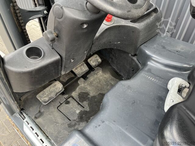 Elektrikli 3 tekerlekli forklift Linde E16-02