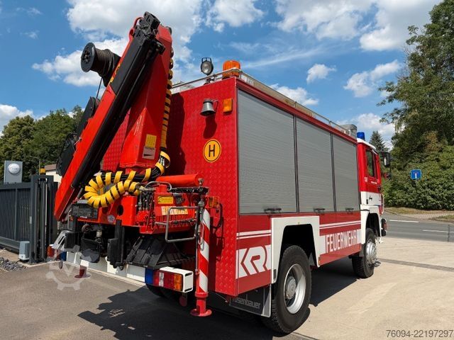 Vrachtwagen met bakwagen MAN 17.232 4x4 KRAN SEILWINDE Kran und LKW