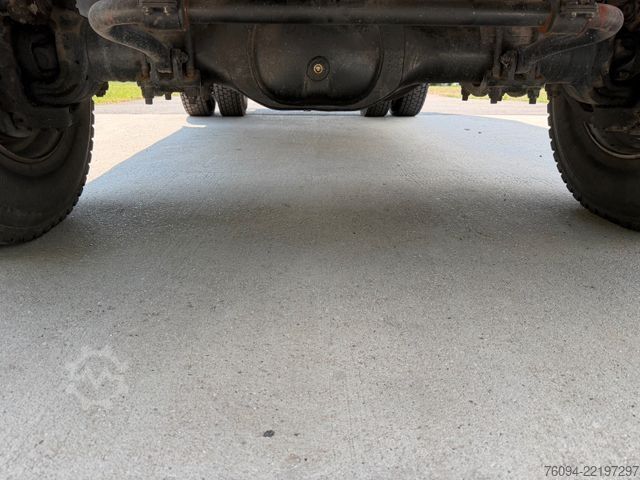 Vrachtwagen met bakwagen MAN 17.232 4x4 KRAN SEILWINDE Kran und LKW