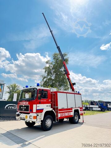 Speciale doeleinden vrachtwagen MAN 17.232 4x4 KRAN SEILWINDE Kran und LKW