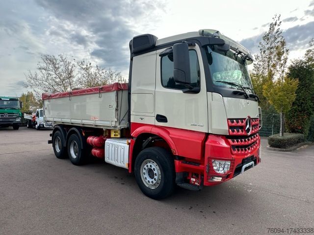 Autocarro ribaltabile MERCEDES-BENZ Arocs 2645 6x4 3-Seiten-Kipper AHK 35to