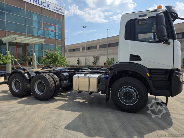 Vrachtwagenchassis iveco 380X54