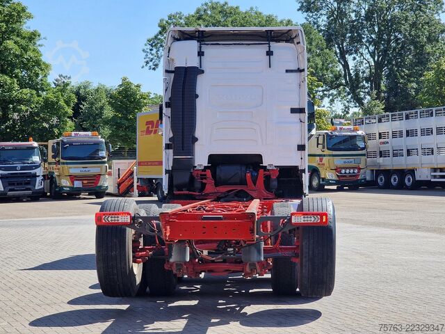 Chasis con cabina Volvo FH 16.750 Globetrotter 8x4*4 - Chassis - Retard...