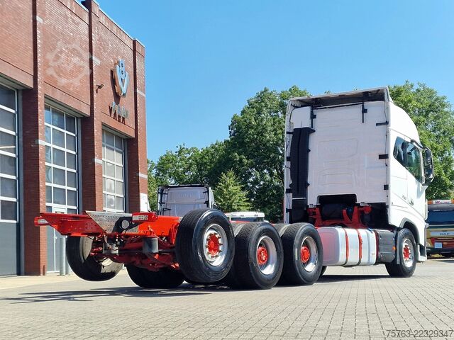 Chasis con cabina Volvo FH 16.750 Globetrotter 8x4*4 - Chassis - Retard...