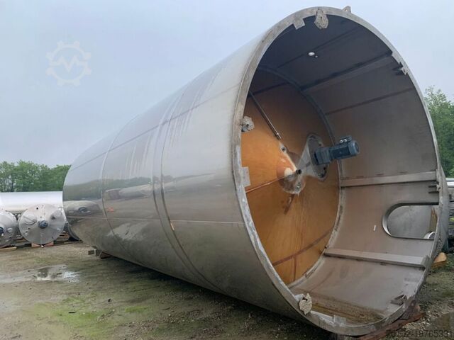 100000 liters isolerad lagringstank tillverkad av V2A med propelleromrörare  