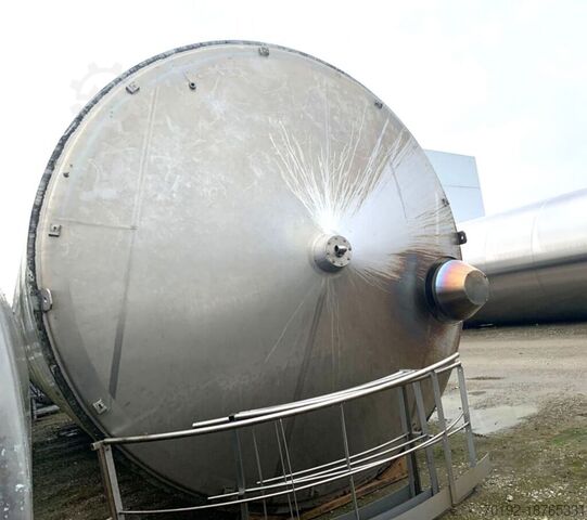 100000 liters isolerad lagringstank tillverkad av V2A med propelleromrörare  