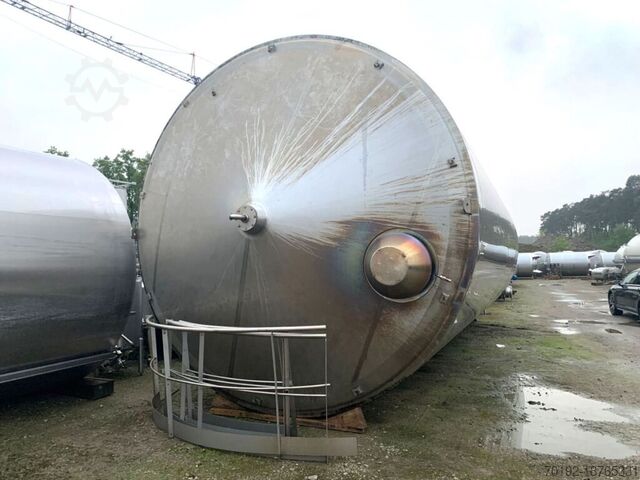 100000 liters isolerad lagringstank tillverkad av V2A med propelleromrörare  