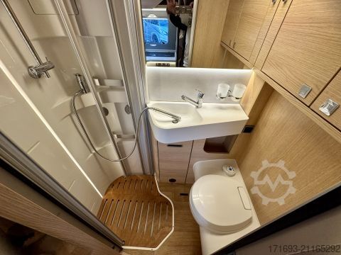 Autorulotă semi-integrată Hymer/Eriba B-Klasse MC T 600 WhiteLine Solar/Wechselrichter