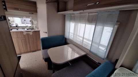 Karavan Dethleffs c' joy 420 QSH