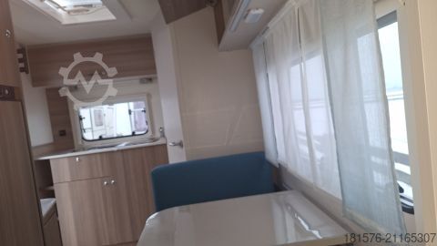 Karavan Dethleffs c' joy 420 QSH