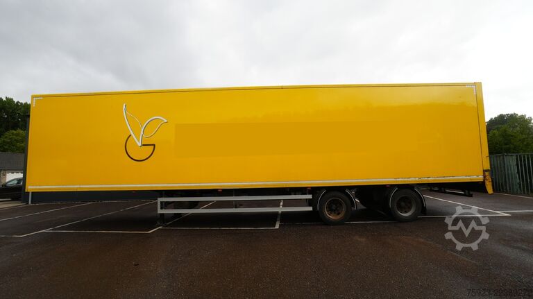 Koffer Floor 2 axle closed box