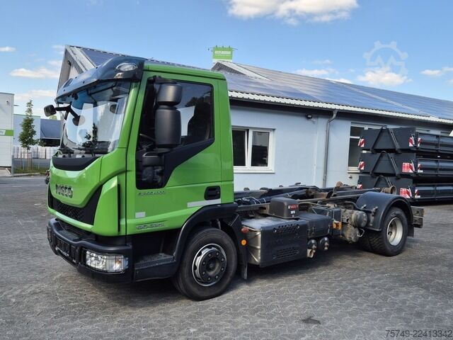 Kampós konténerszállító teherautó iveco EuroCargo 120-220L Abrollkipper HIAB Multilift